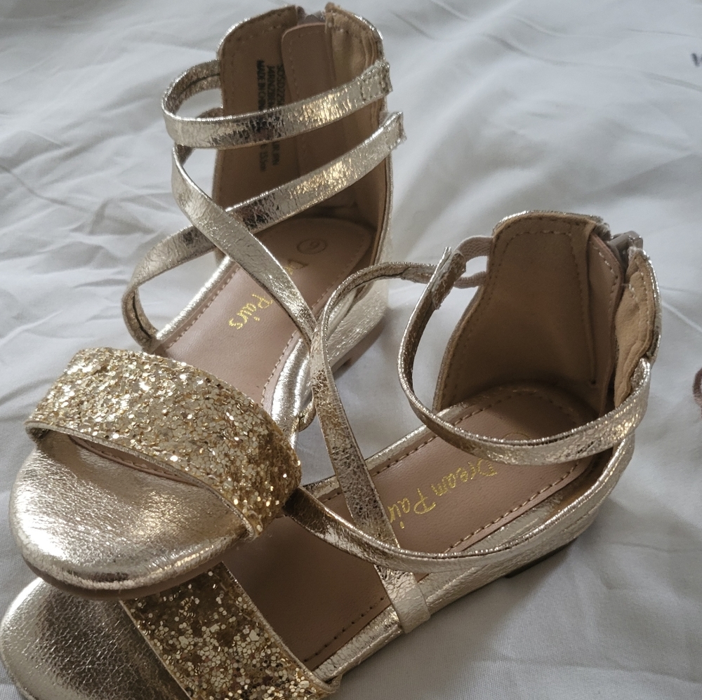 Glam flats